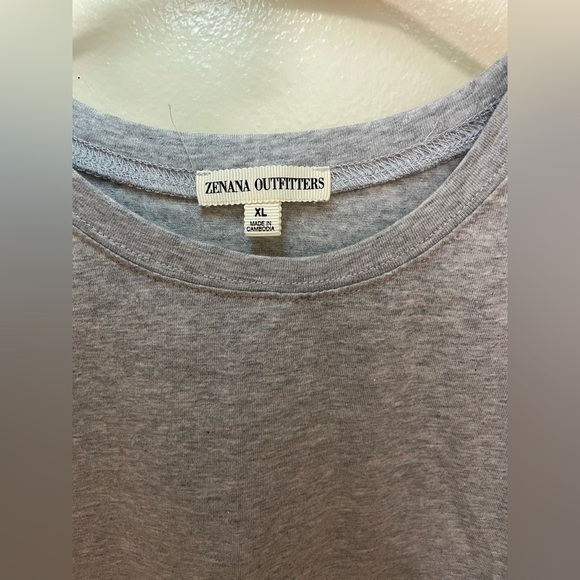 ✨Zenana Grey Short Sleeve Basic Tee Shirt Size XL - Picture 3 of 6